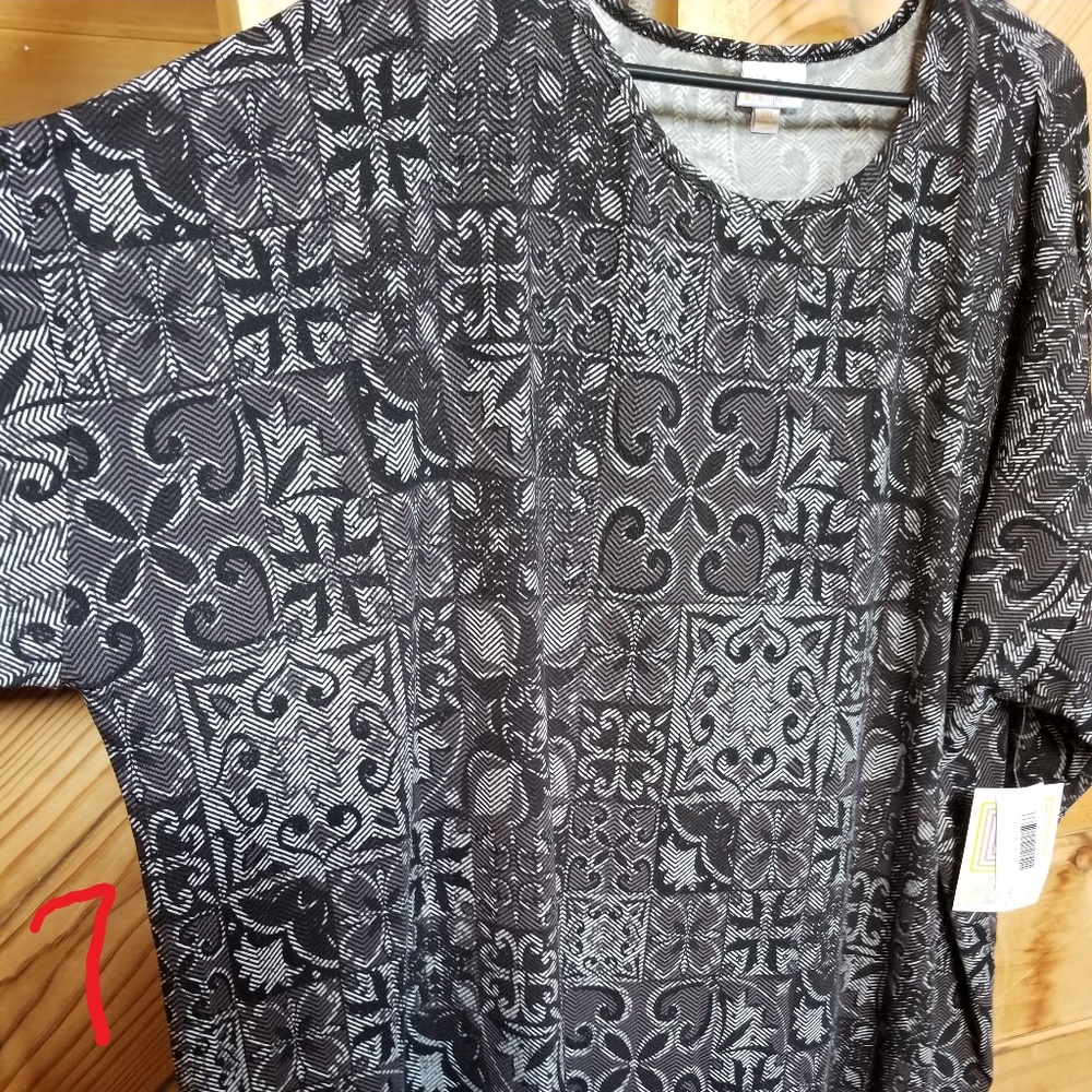 LulaRoe BNWT, Irma 3XL, black, white grey pattern